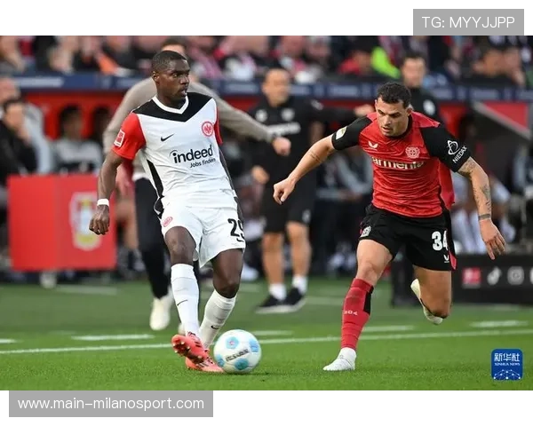 勒沃库森客场3-1法兰克福,积分紧追第一集团 勒沃库森客场3-1法兰克福,积分紧追第一集团